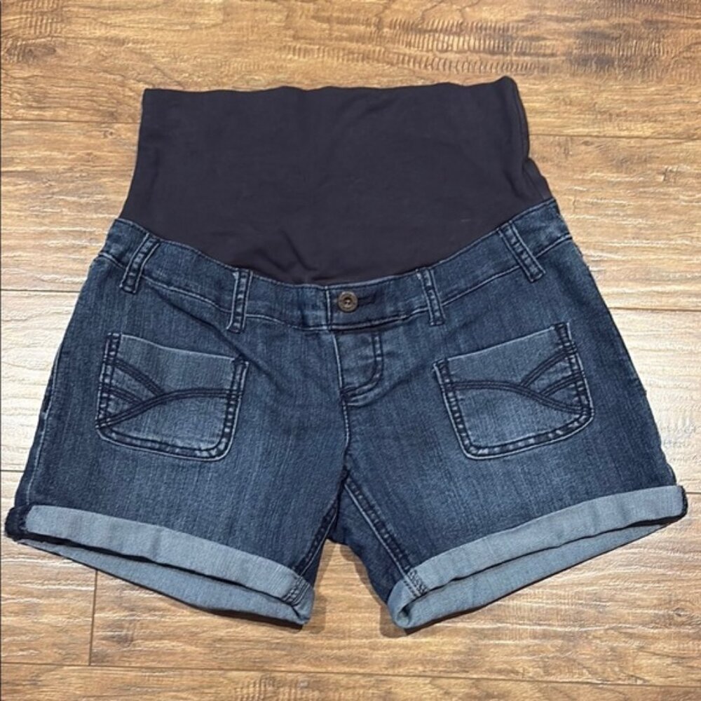 Thyme maternity blue jean denim shorts